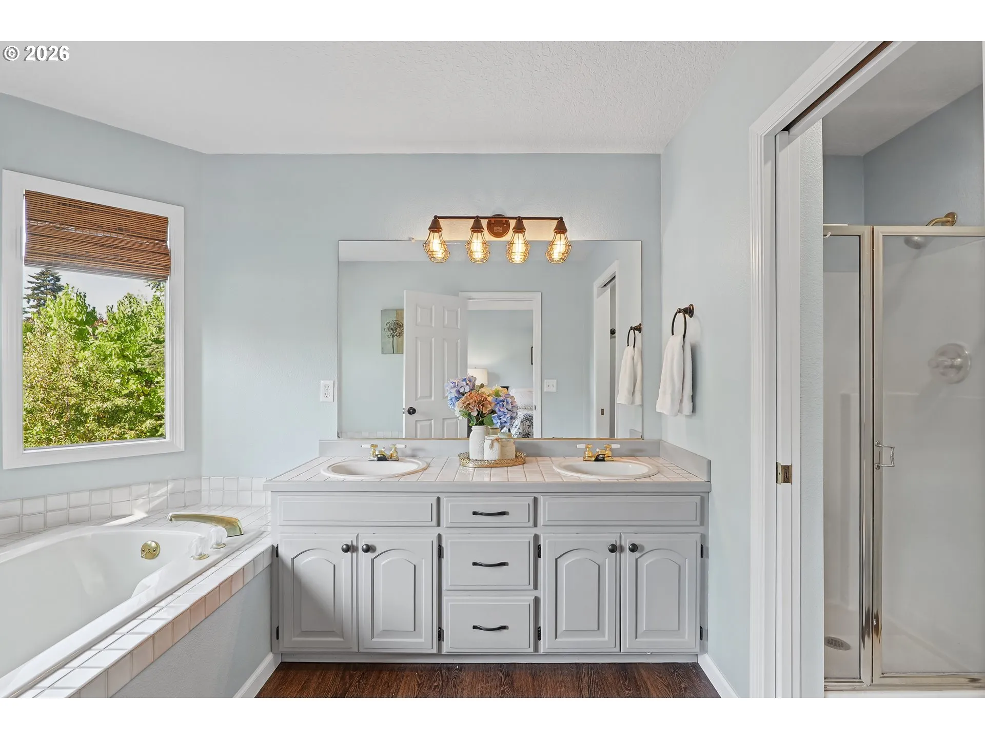 Bathroom, Attached