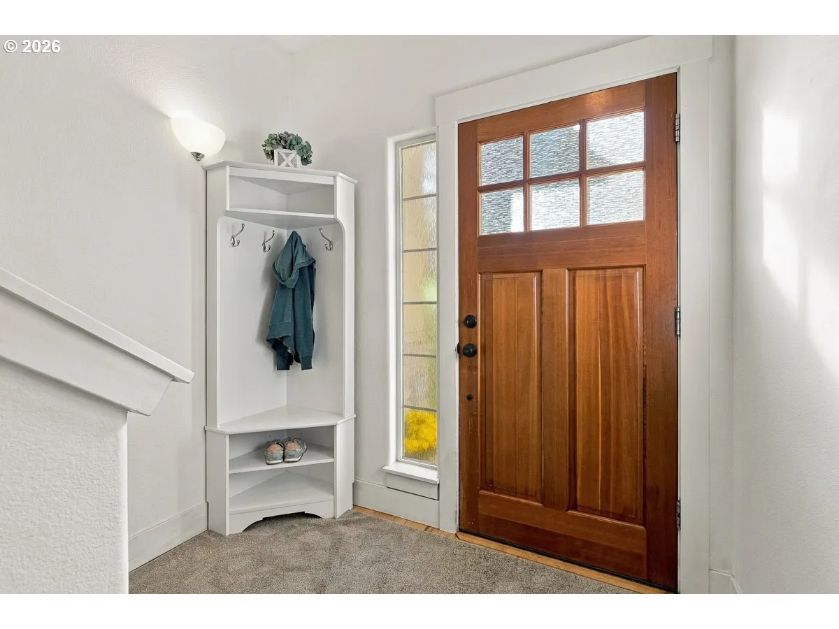 Entrance/Foyer