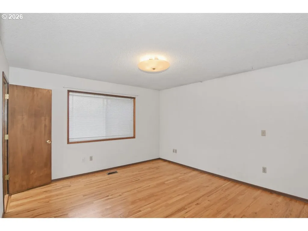 Primary Bedroom-Attached Bathroom