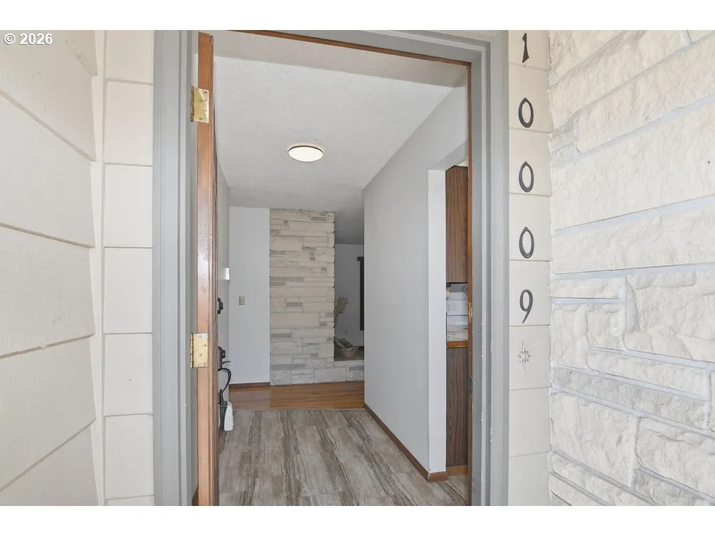 Entrance/Foyer