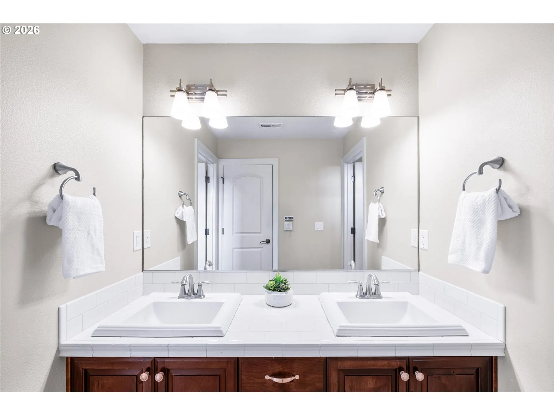 Bathroom-Upper