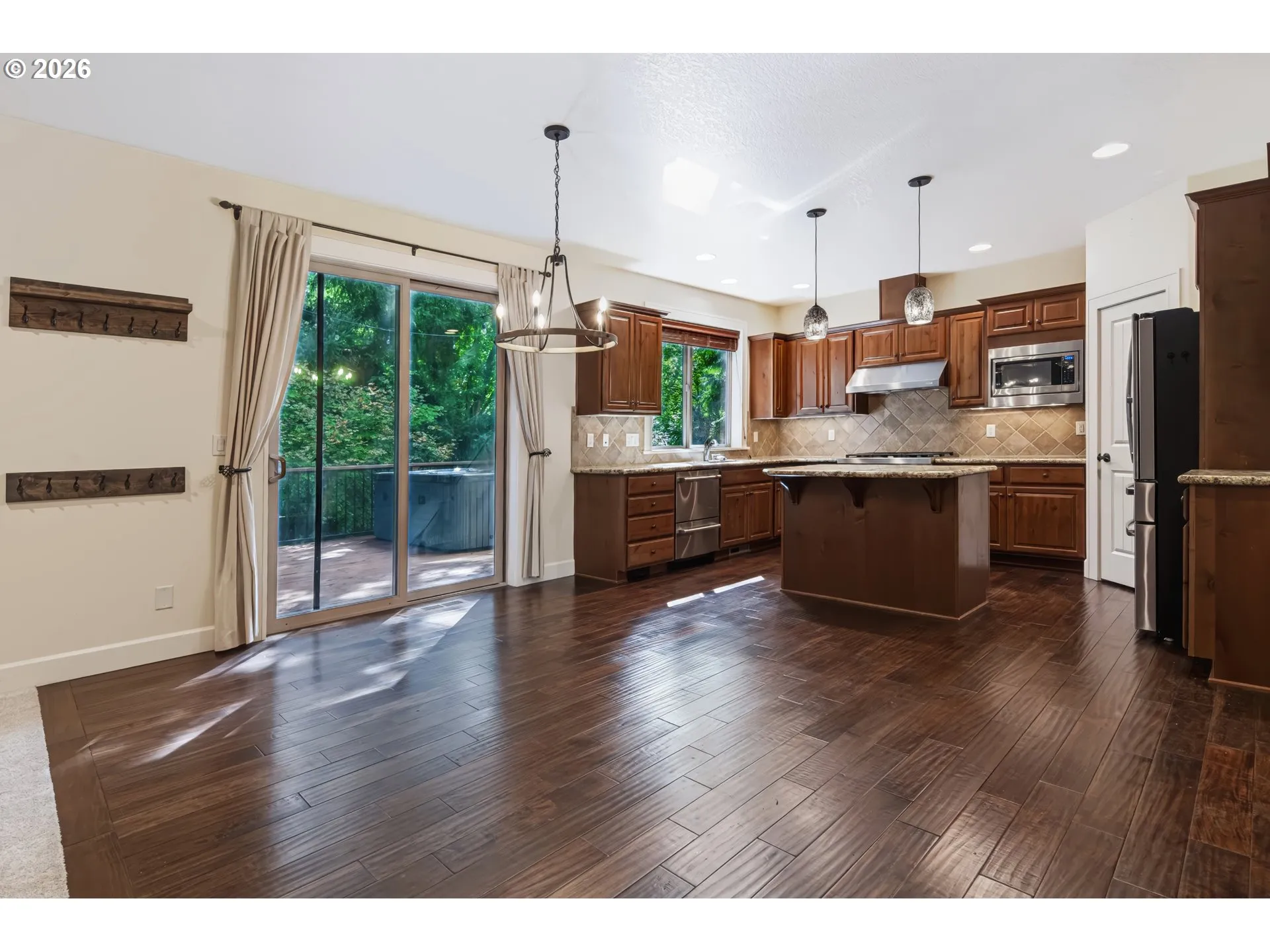 Kitchen-Eating Area