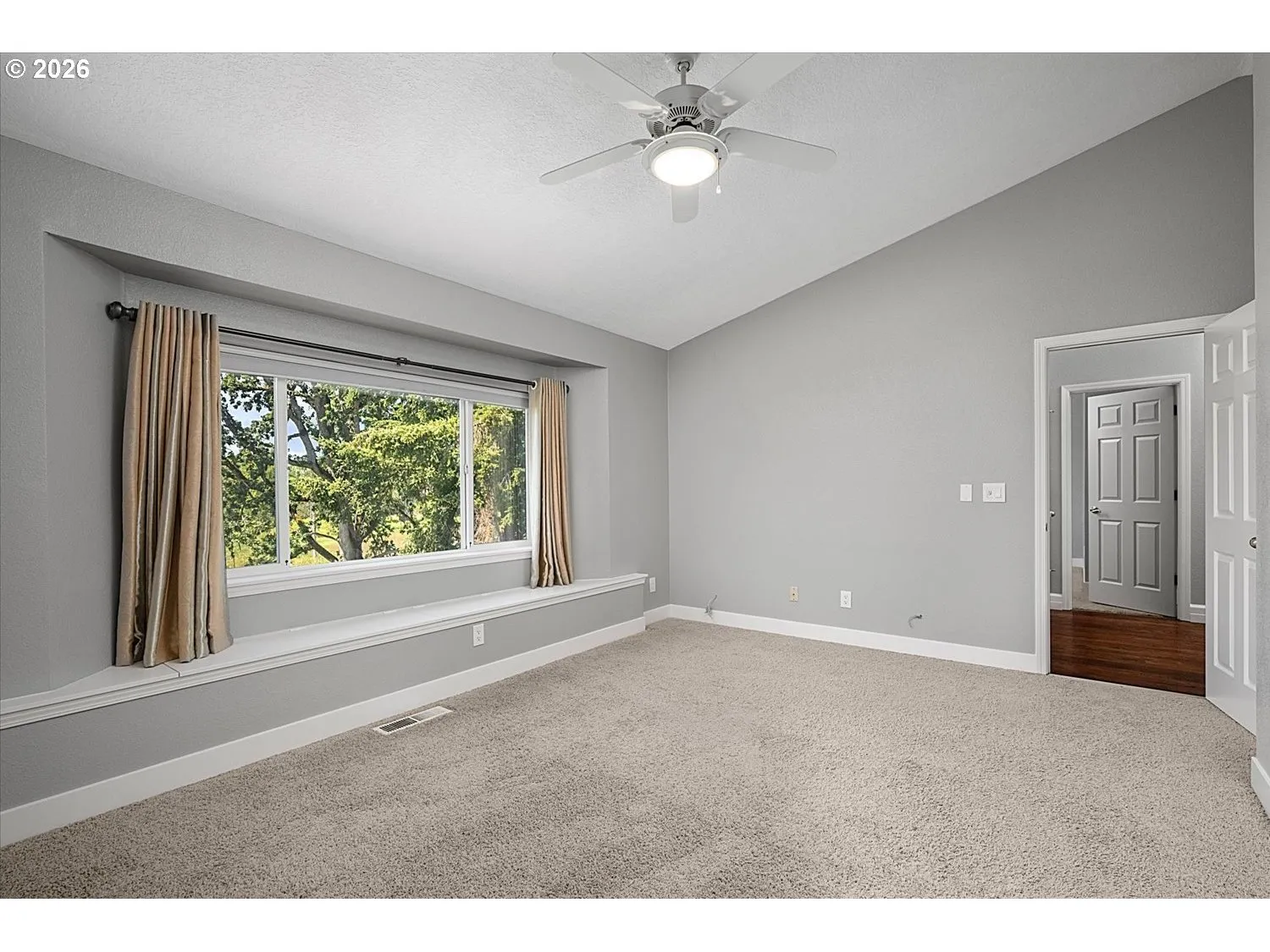 Bedroom, Owner's Suite-Upper