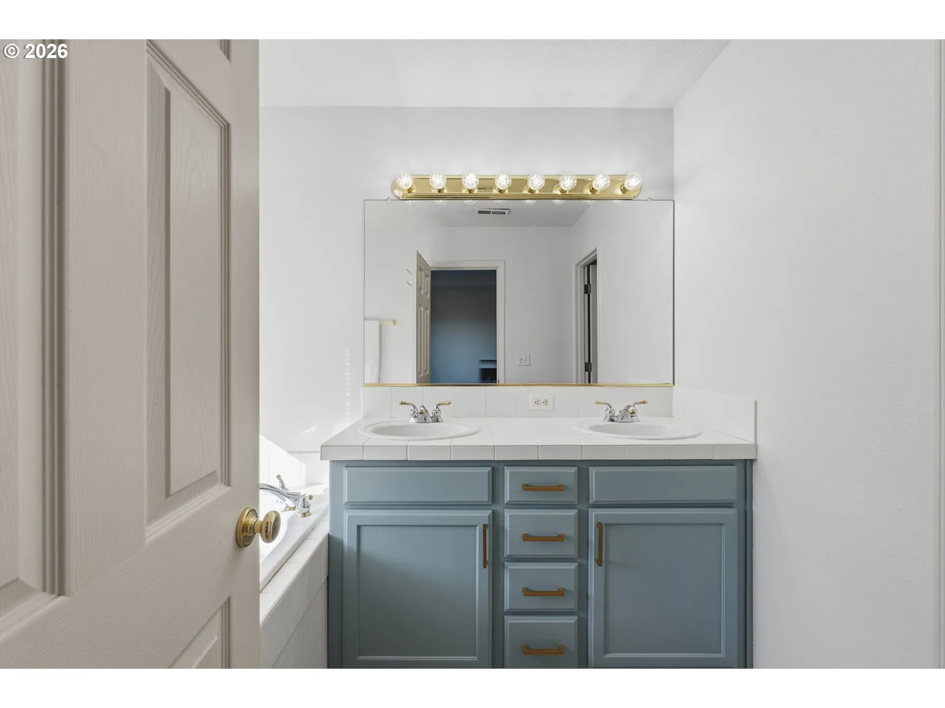 Primary Bedroom-Attached Bathroom