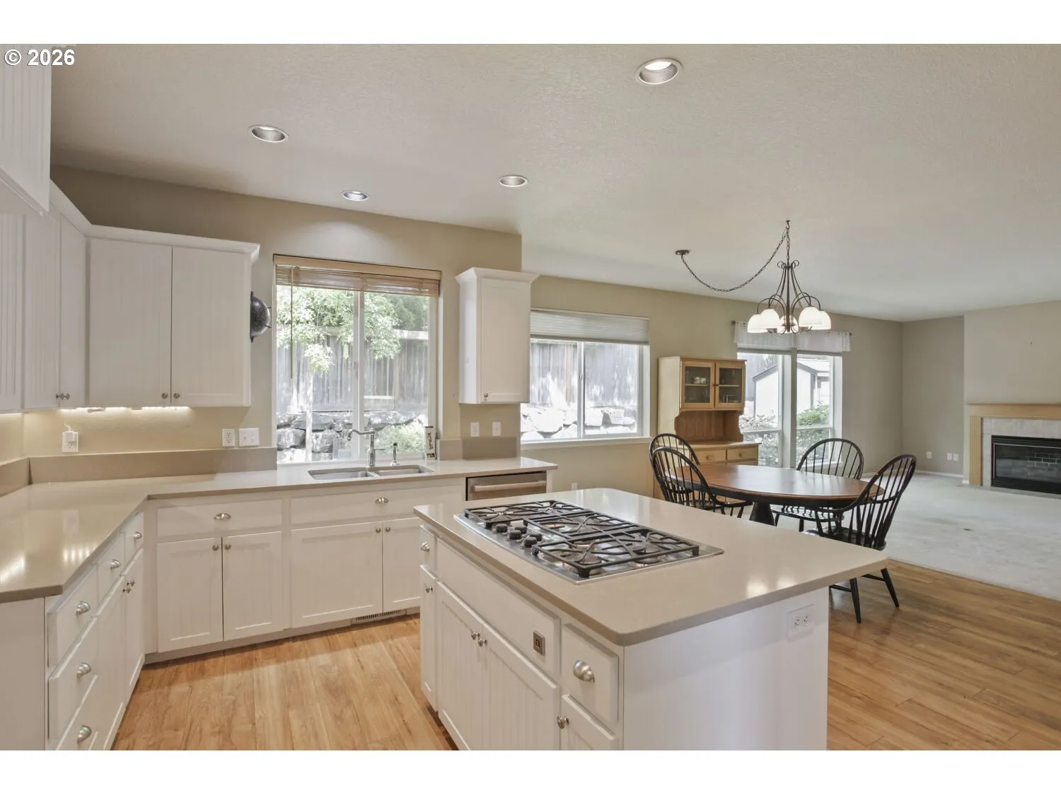 Kitchen-Cooking Island