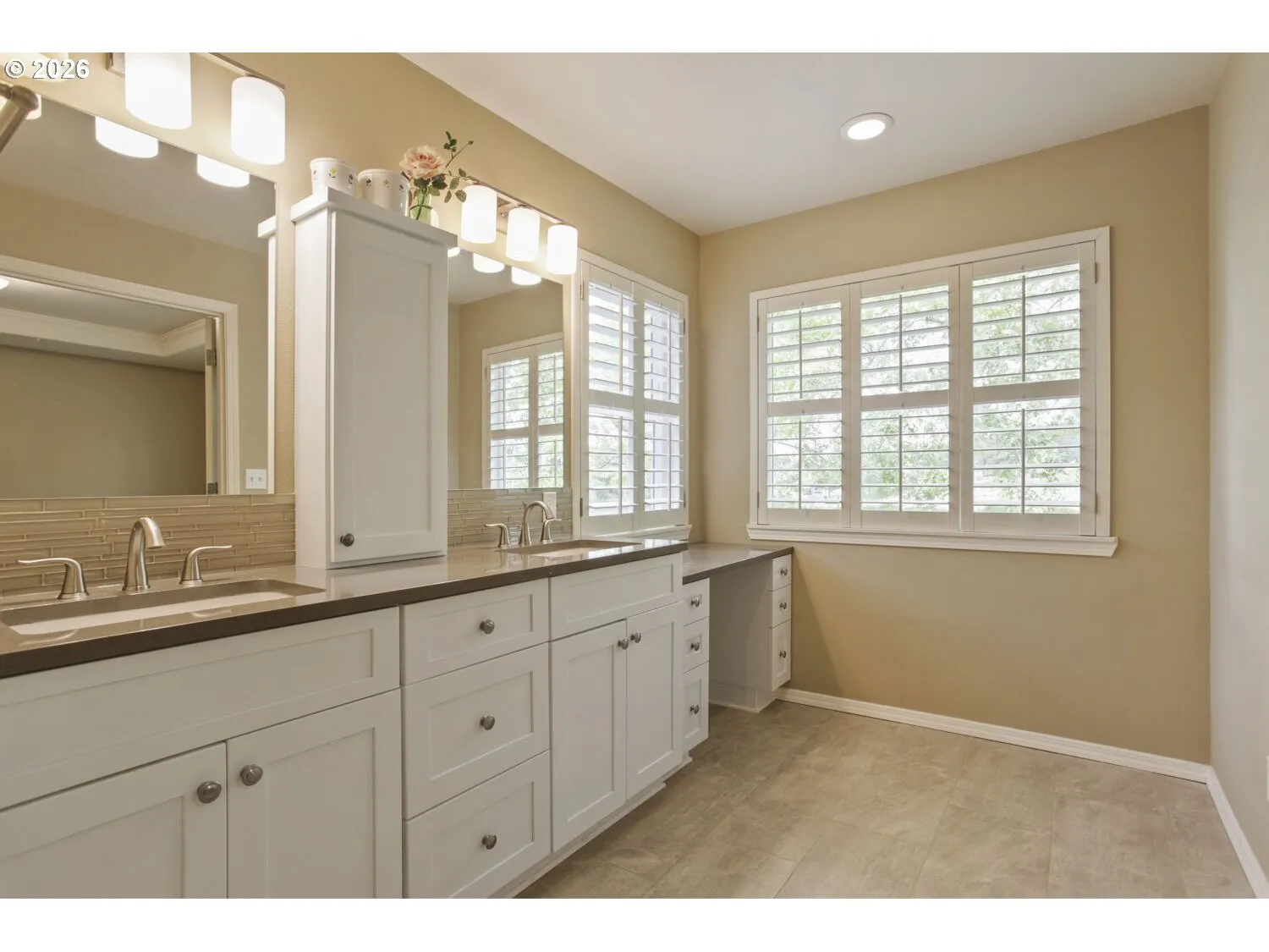 Bathroom, Attached-Upper