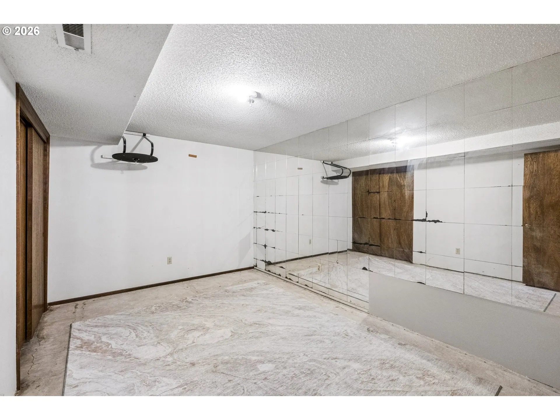 Bonus Room-Lower