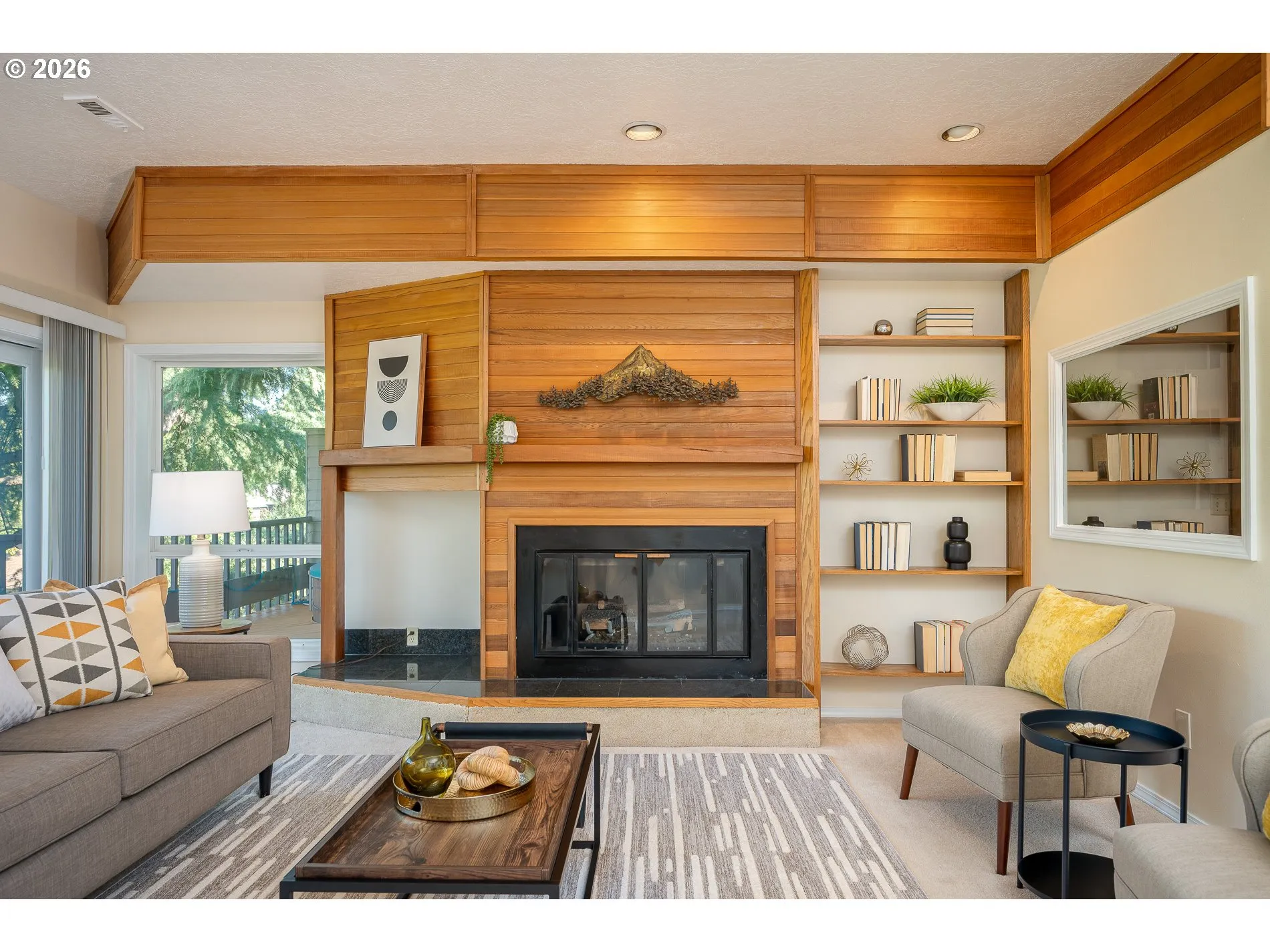 Living Room-Built-In Shelving