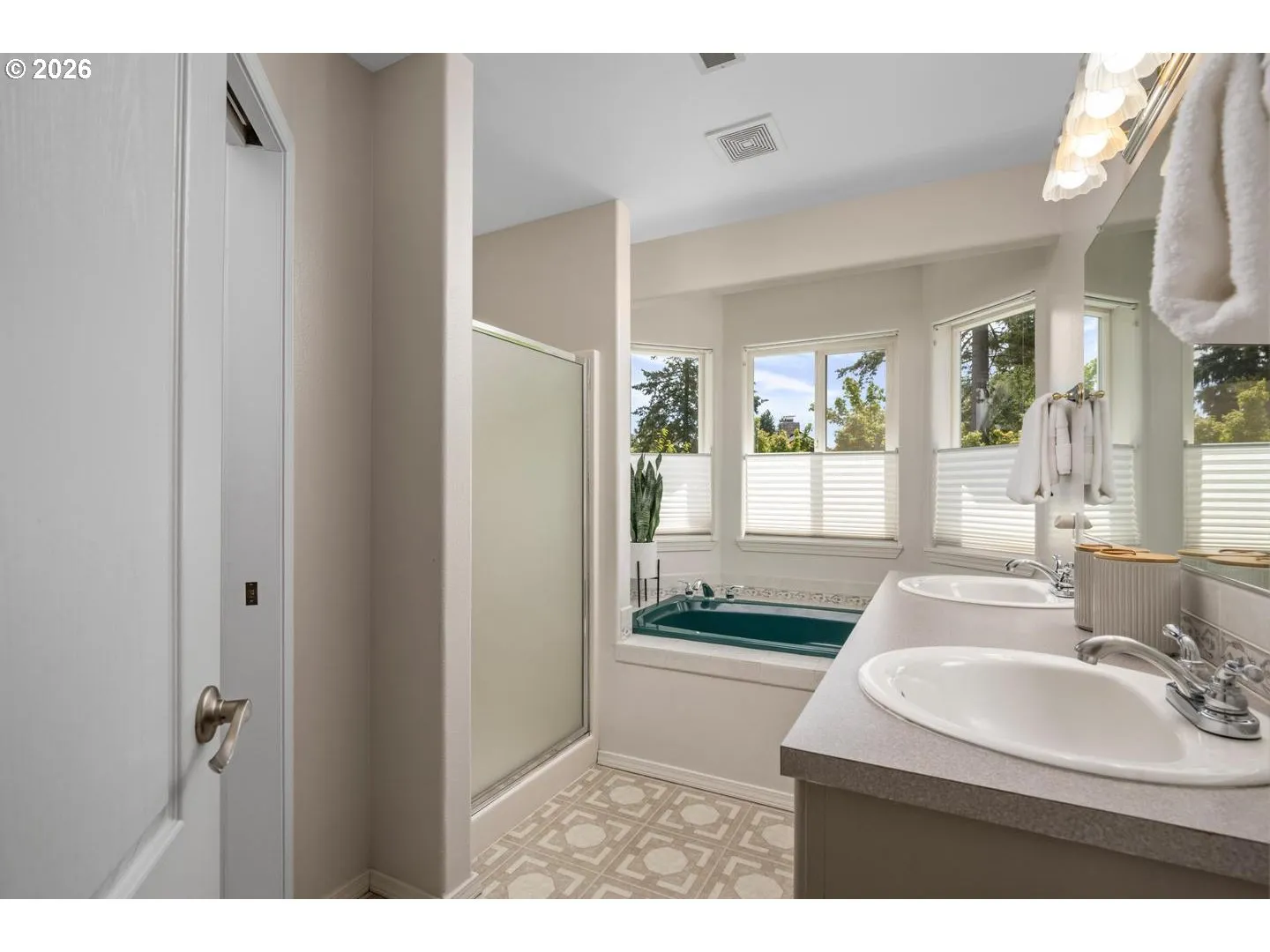 Bathroom, Attached-Upper