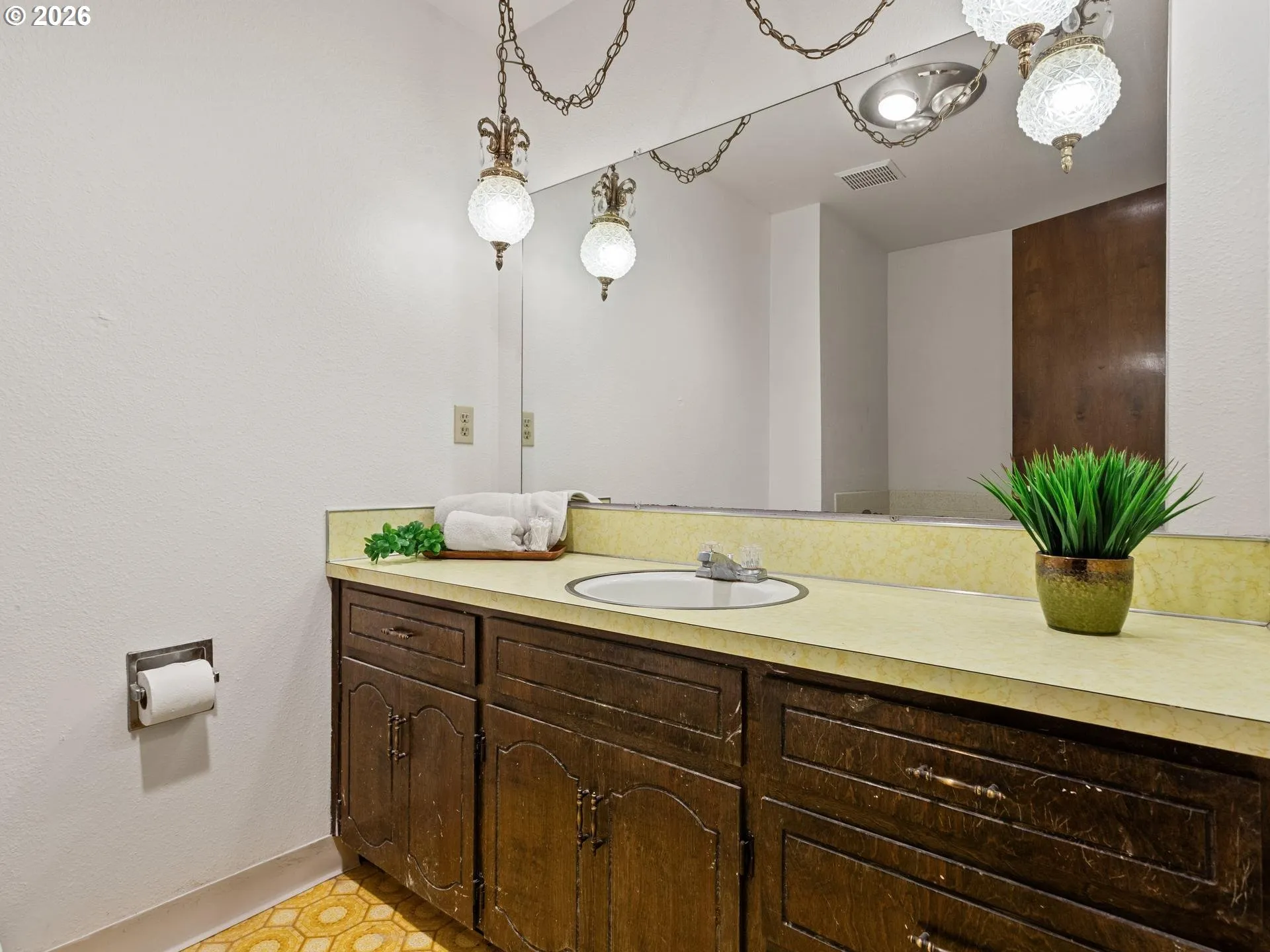 Bathroom-Hall