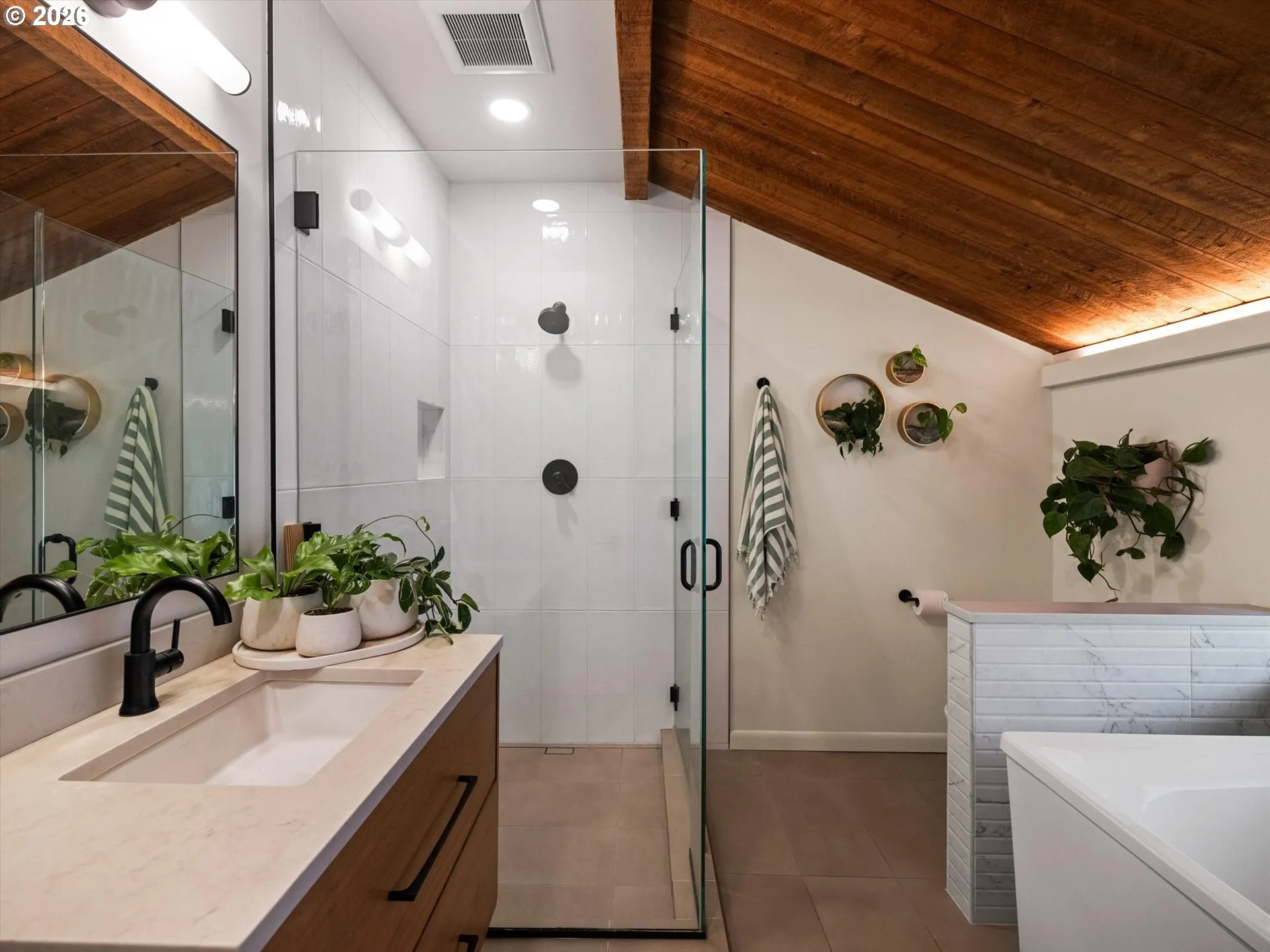 Bathroom, Attached