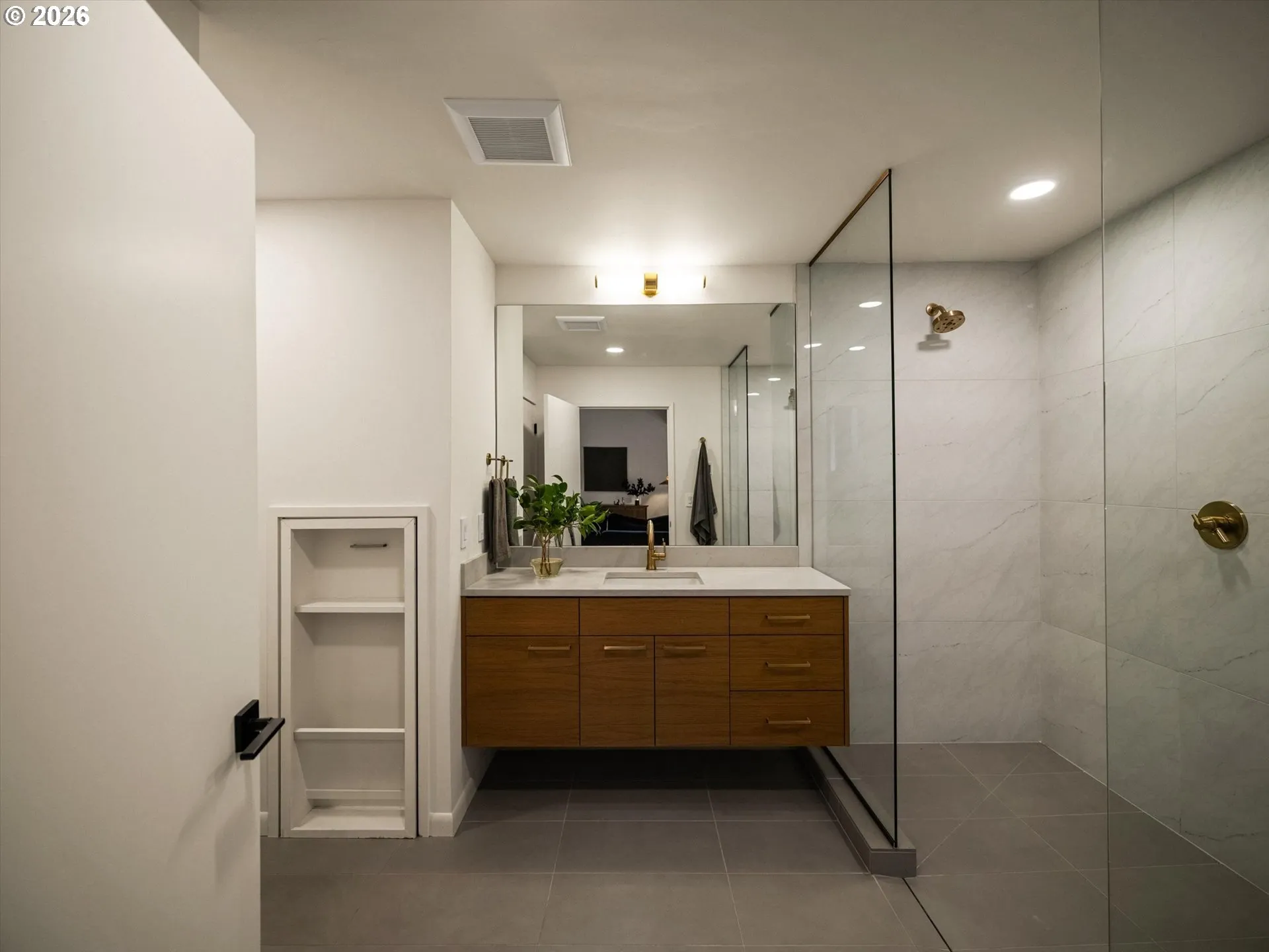 Bathroom-Lower
