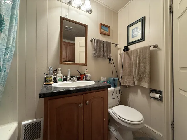 Bathroom-Lower