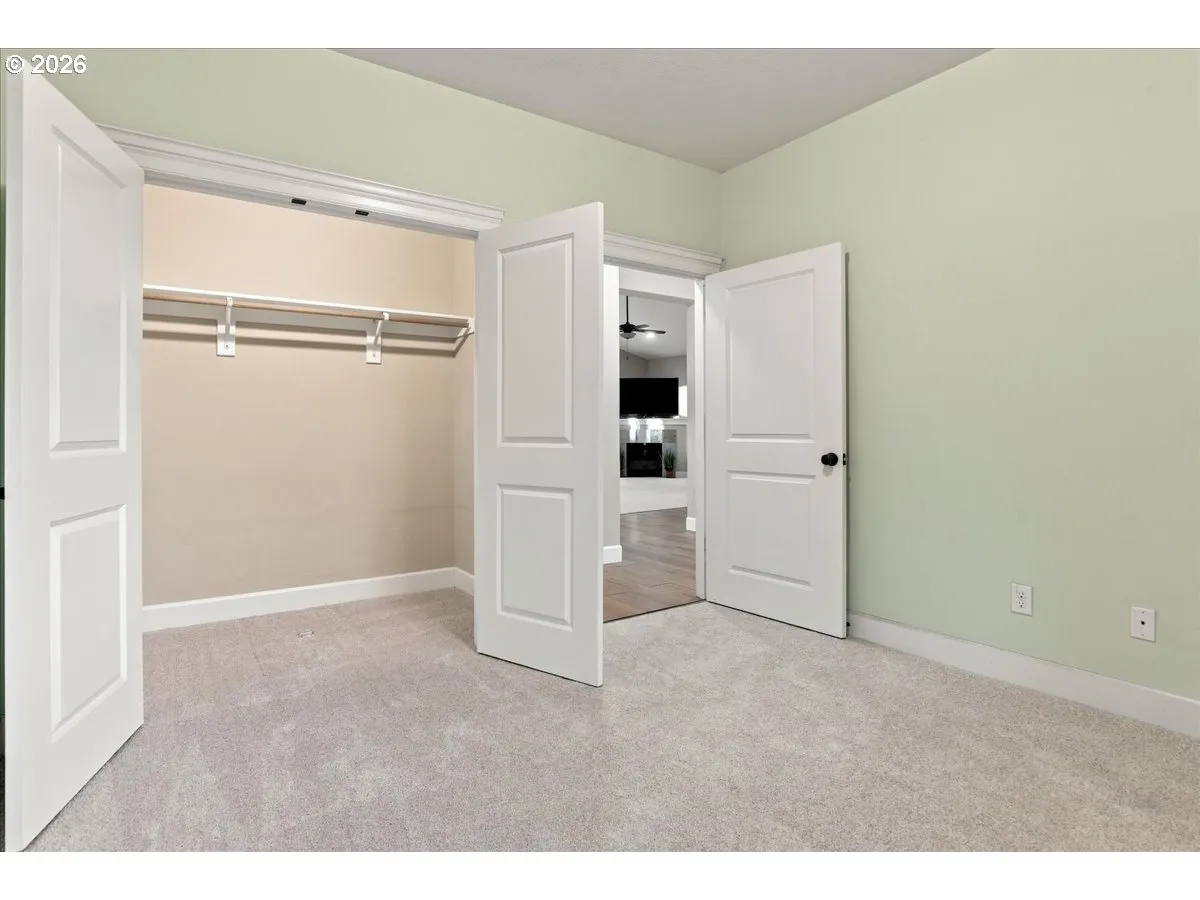Bedroom-Walk-In Closet