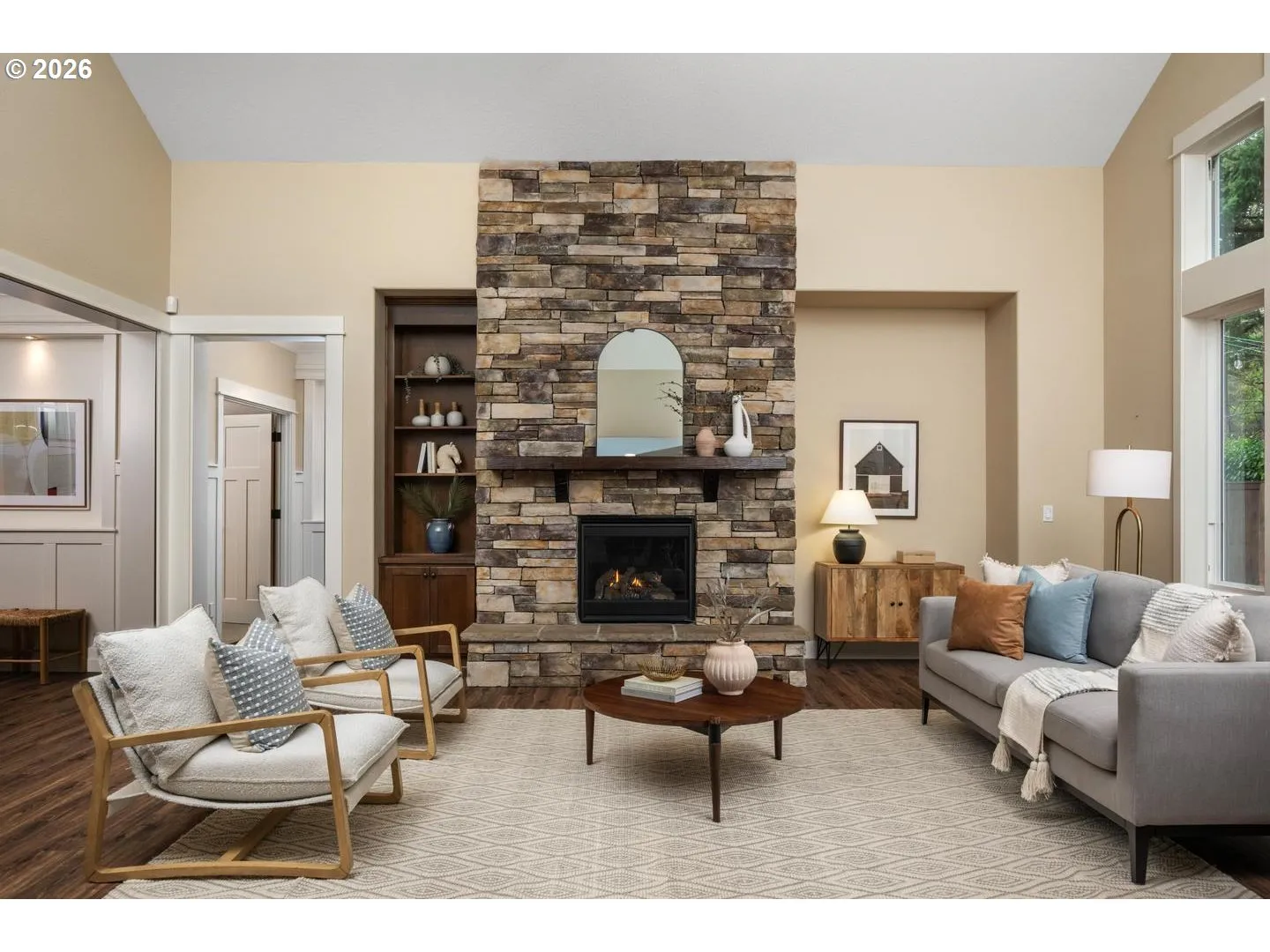 Living Room-Fireplace