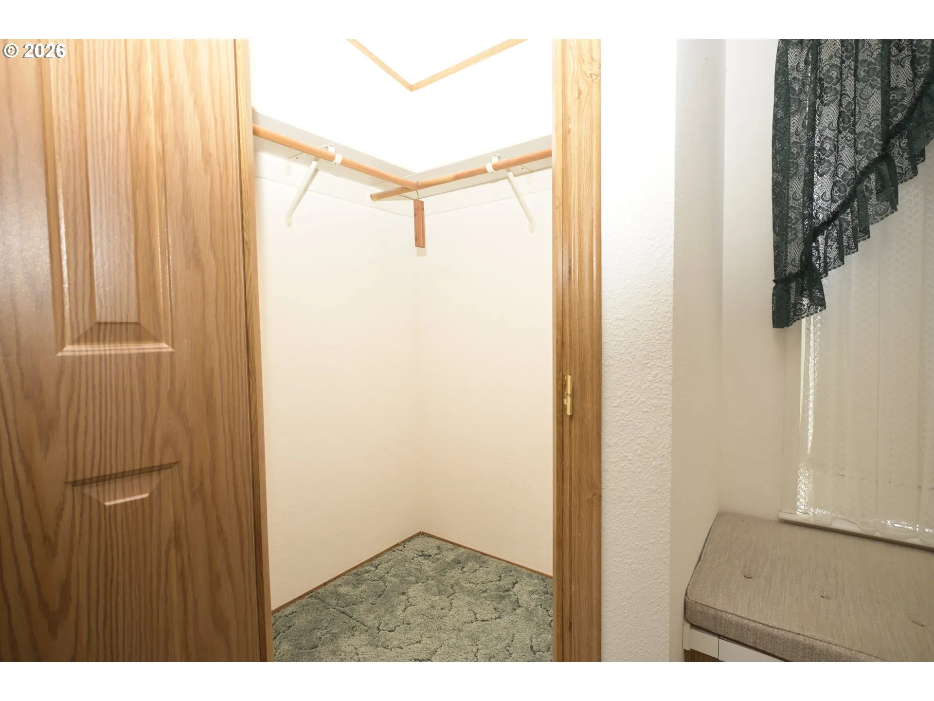 Bedroom, Primary
