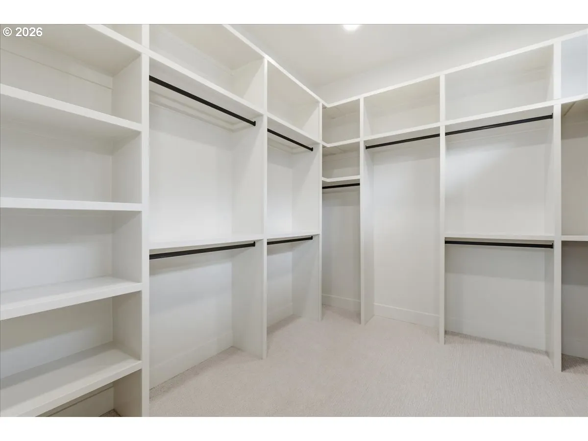 Bedroom, Owner's Suite-Walk-In Closet