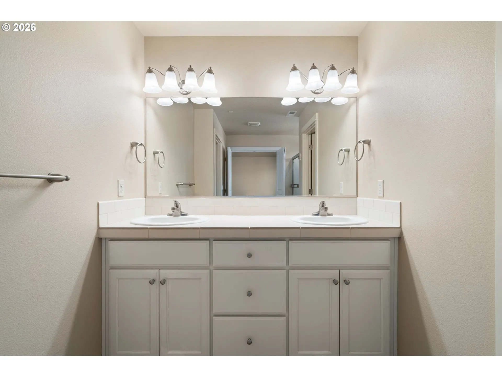 Bathroom, Attached-Double Sinks