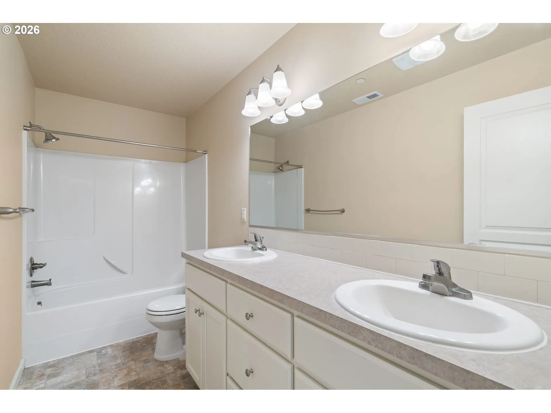 Bathroom-Upper