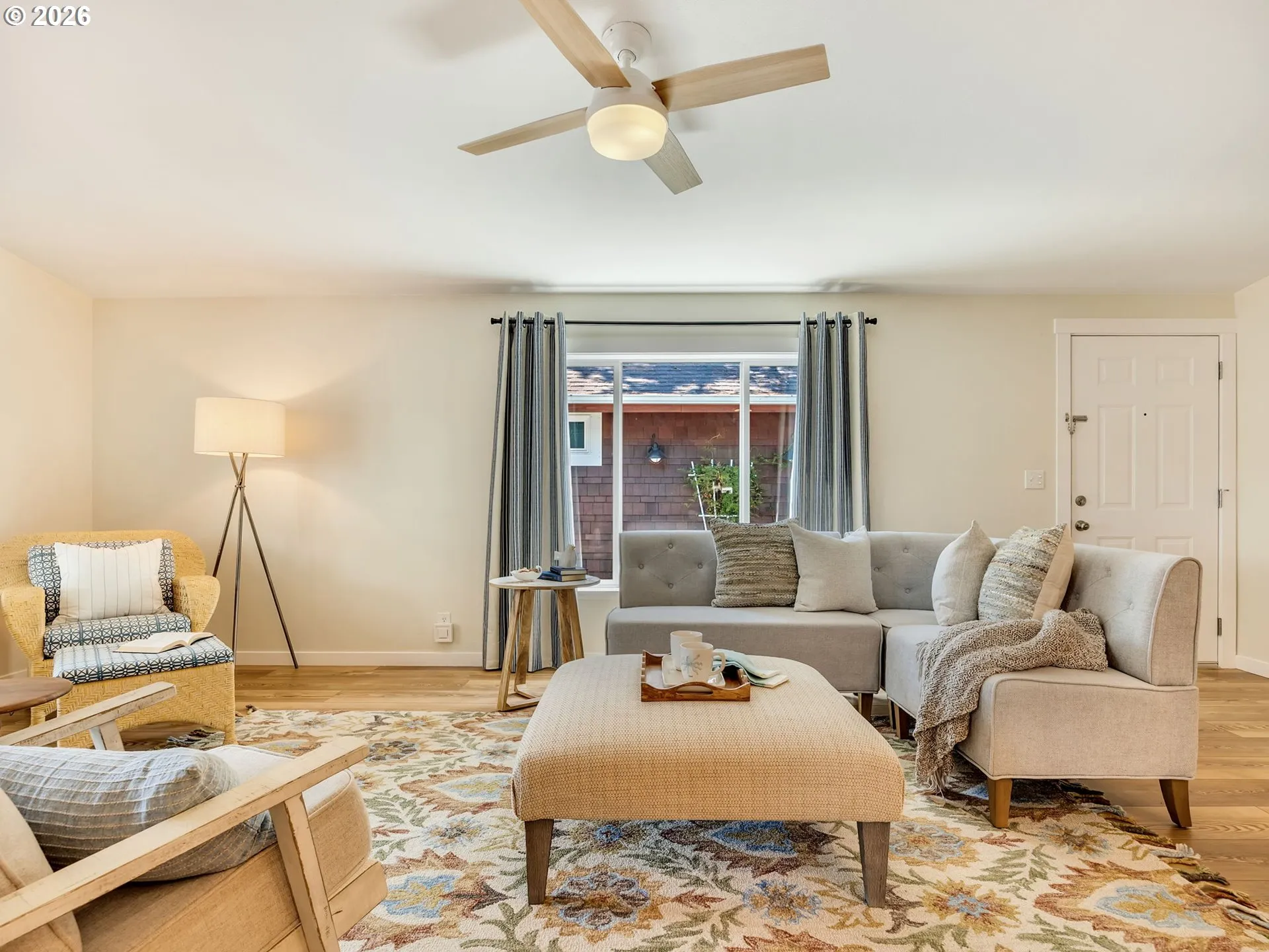 Living Room-Ceiling Fan