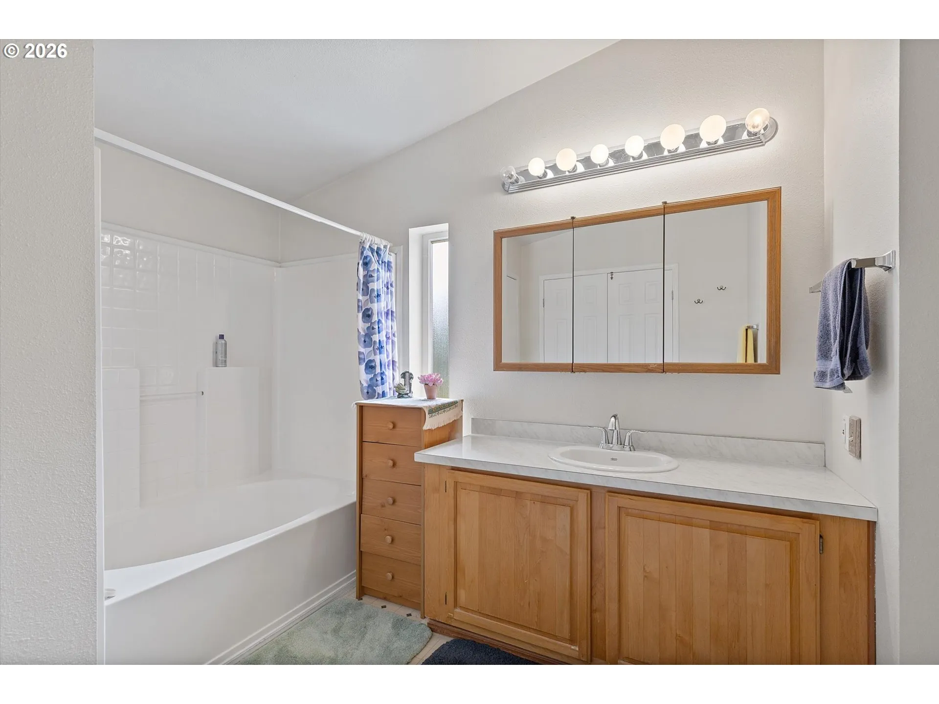 Bathroom, Attached