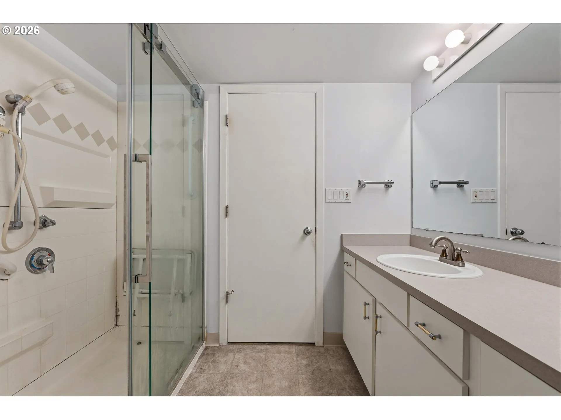 Bathroom, Attached