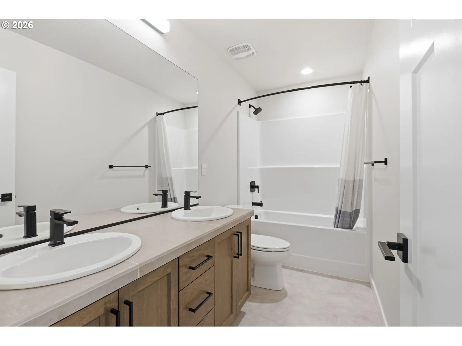 Bathroom-Hall