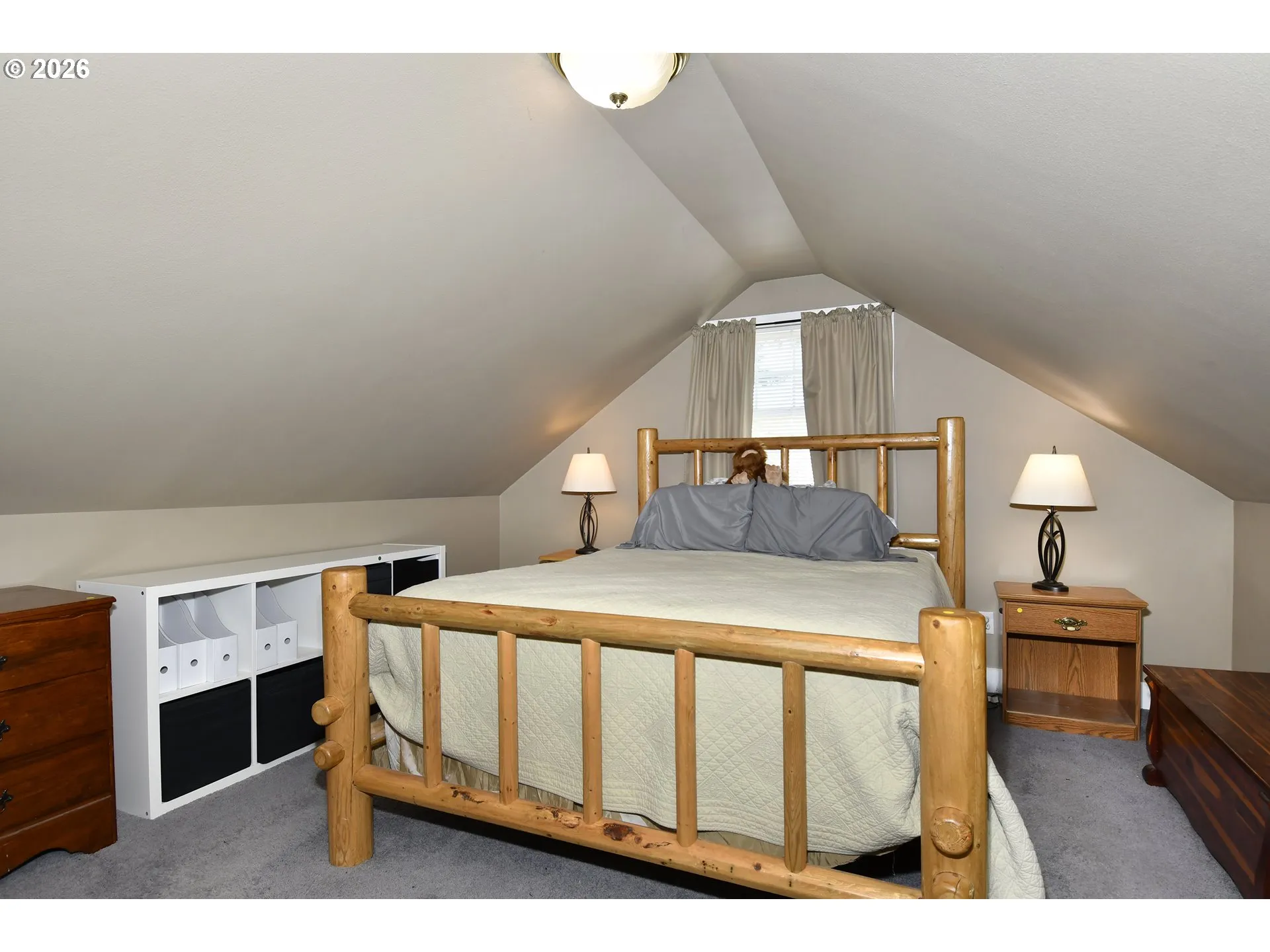 Bedroom, Primary