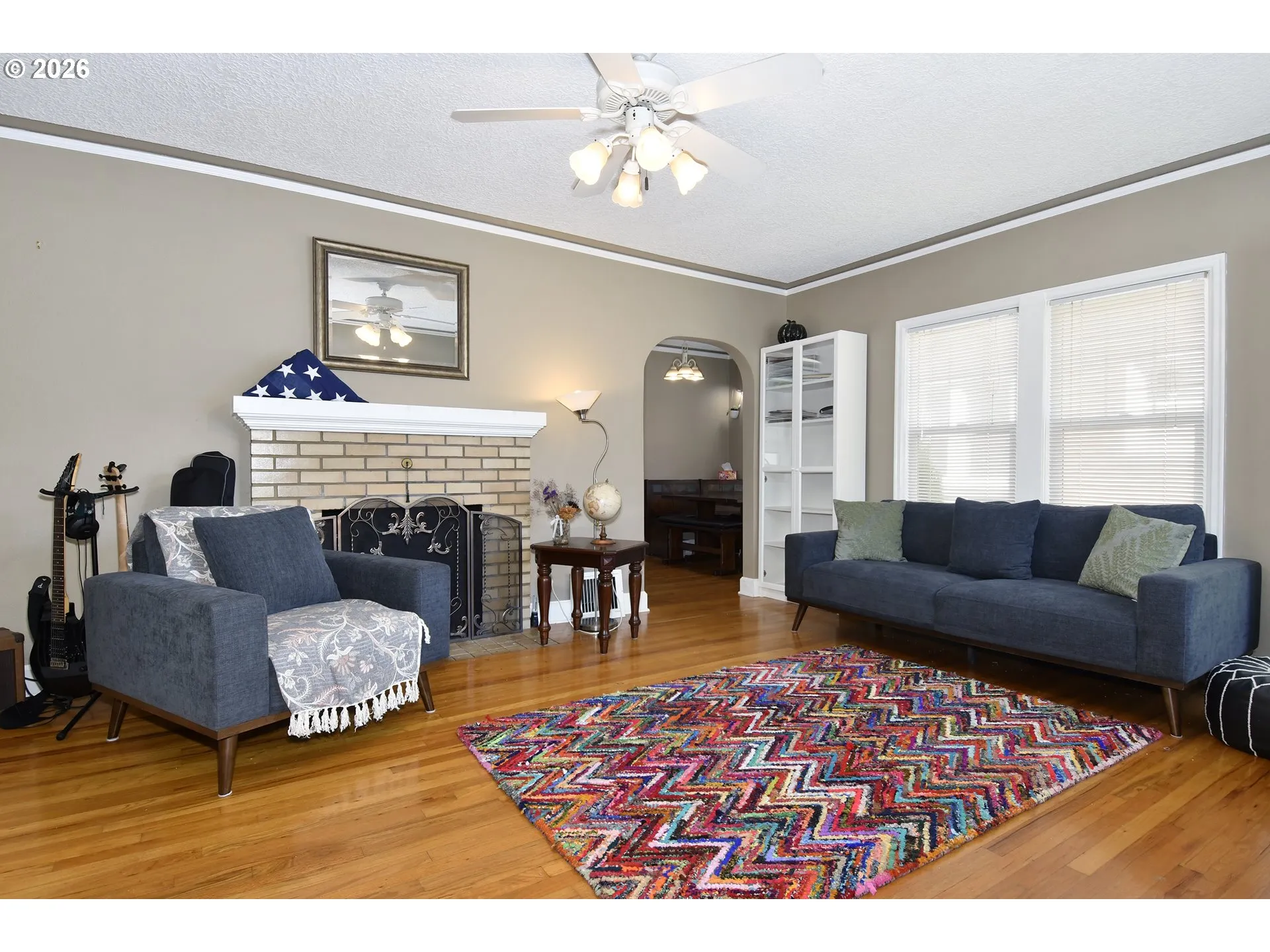 Living Room-Fireplace
