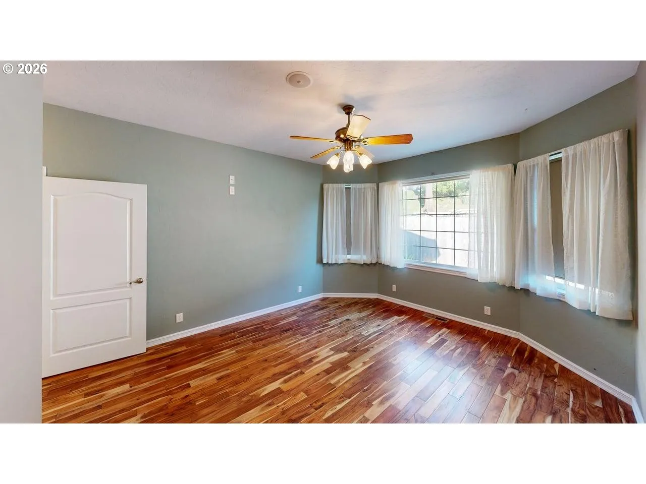 Bedroom, Primary