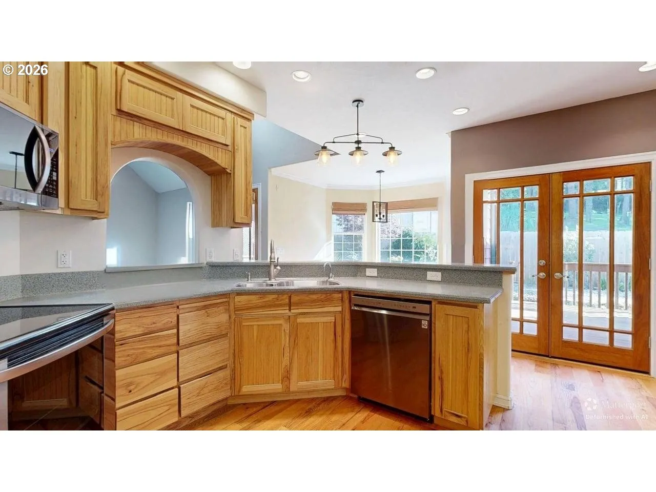 Kitchen-Breakfast Bar