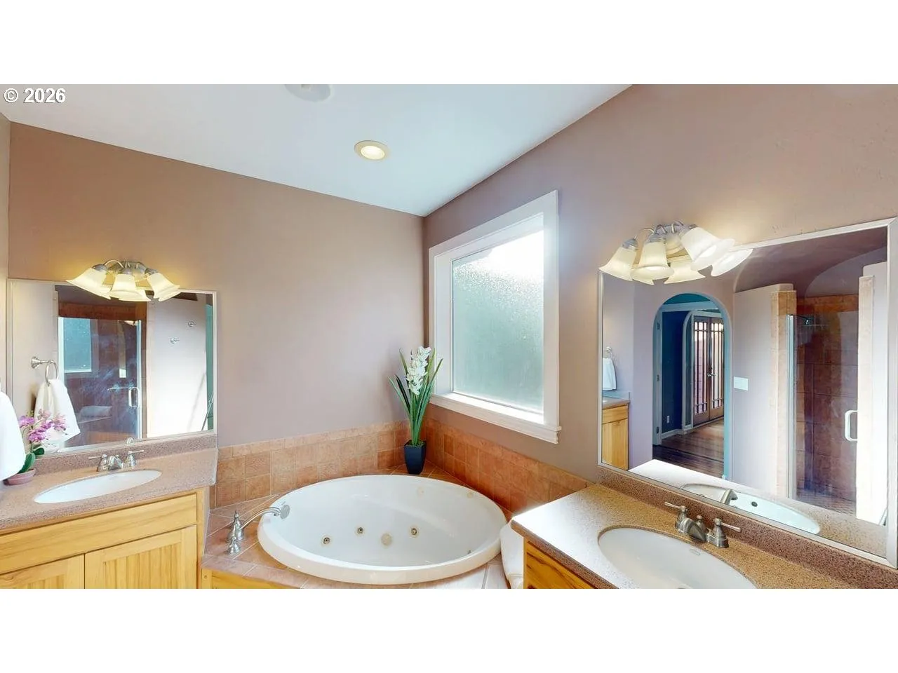 Bathroom, Attached-Garden Tub
