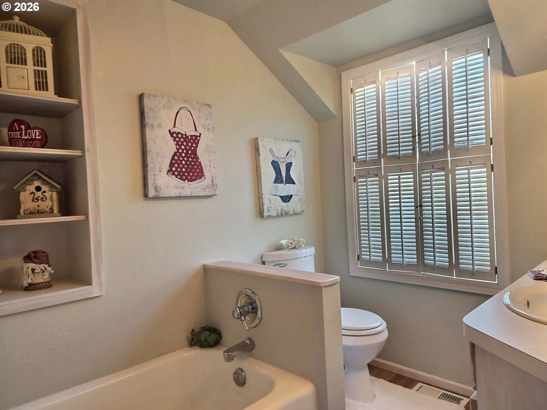 Bathroom-Upper