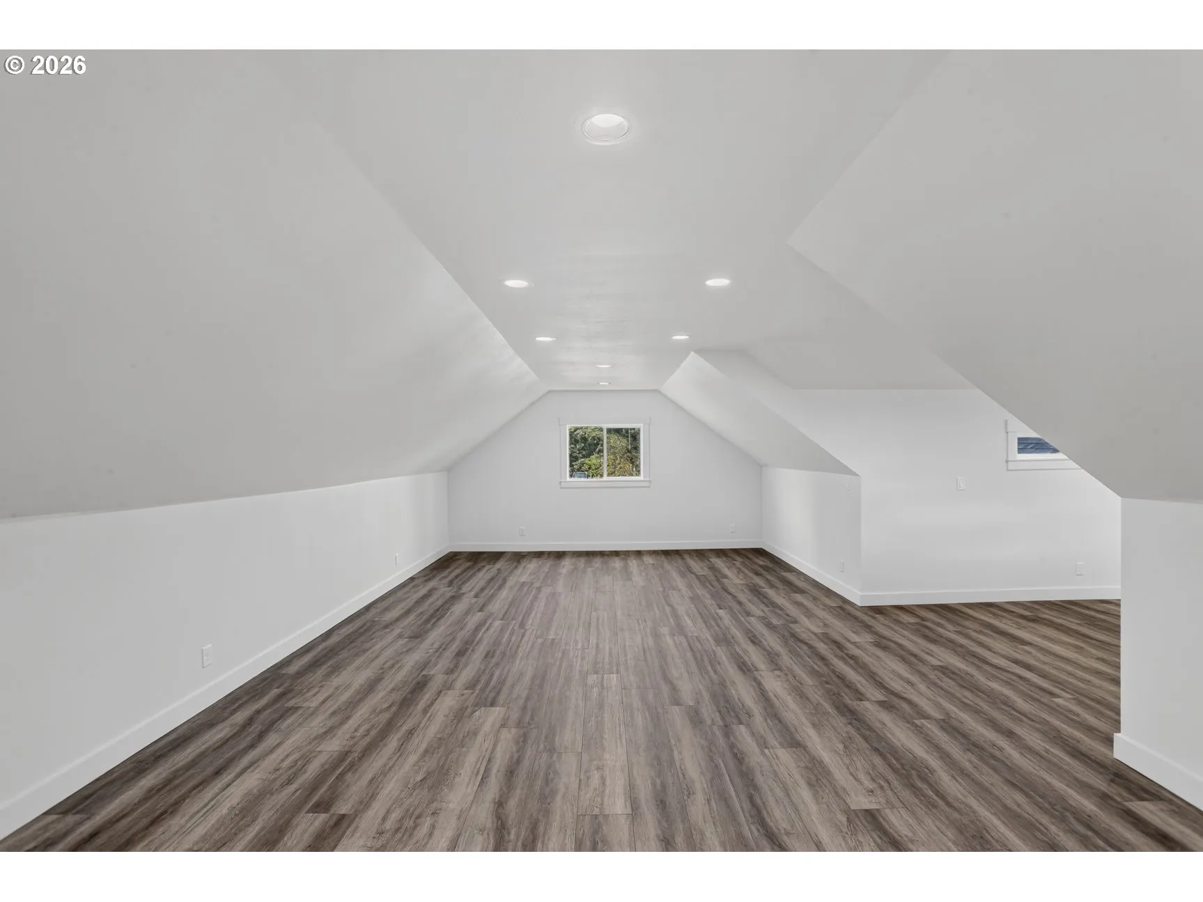 Bonus Room-Upper