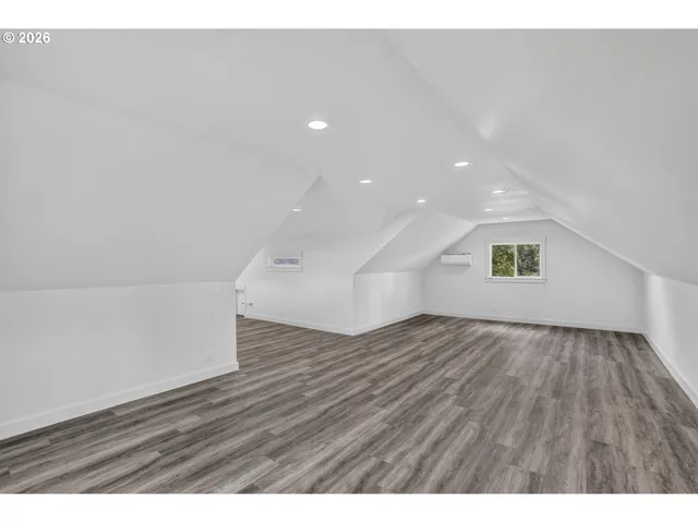 Bonus Room-Upper
