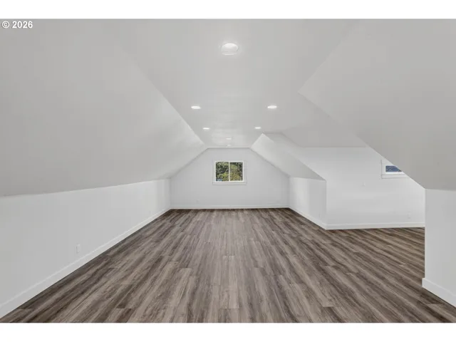 Bonus Room-Upper