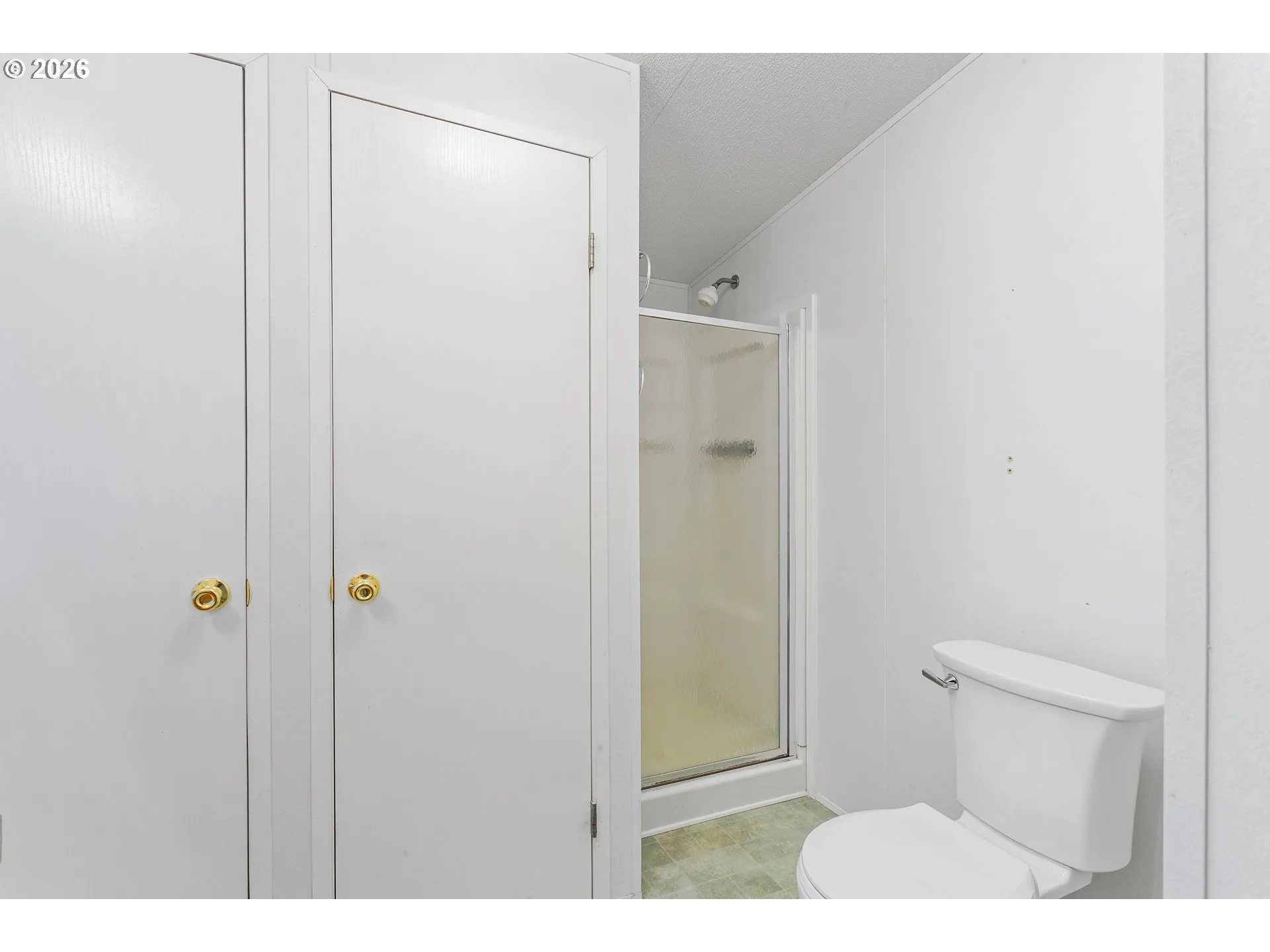 Bathroom, Attached