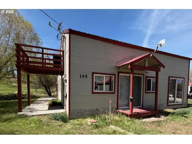 Exterior-SE Facing