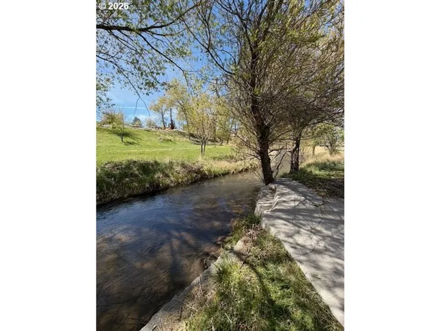 Creek-Year Round