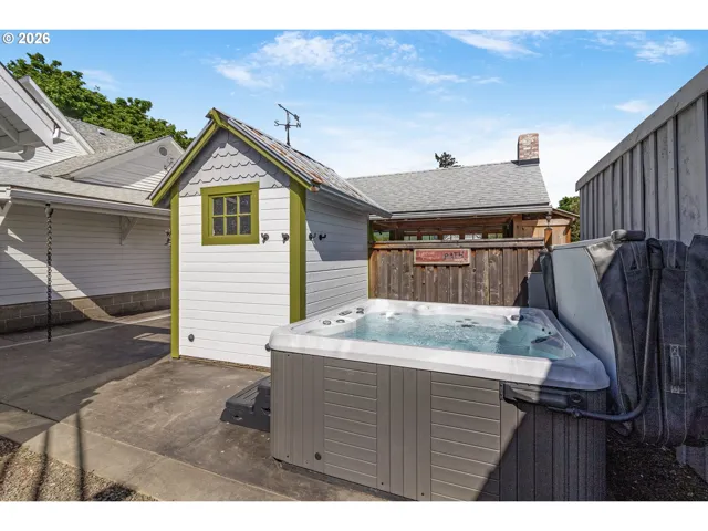 Hot Tub