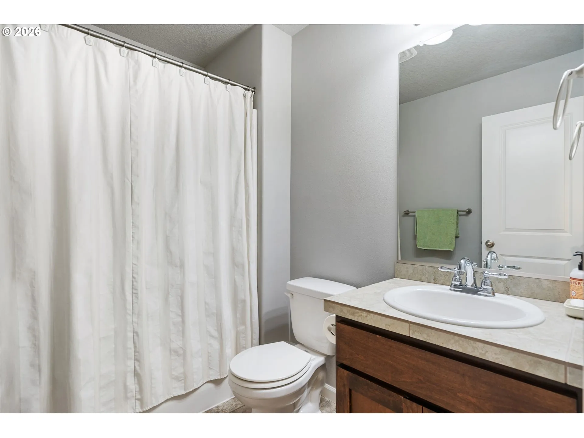 Bathroom-Upper