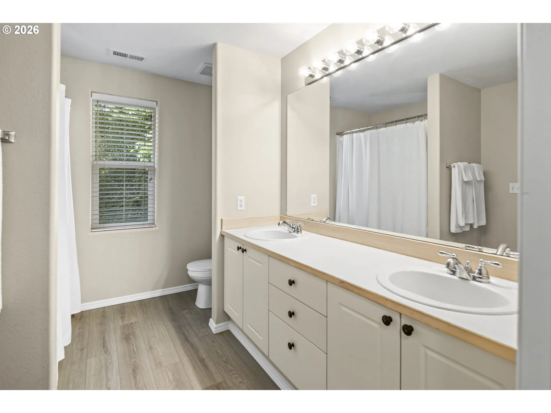 Primary Bedroom-Attached Bathroom