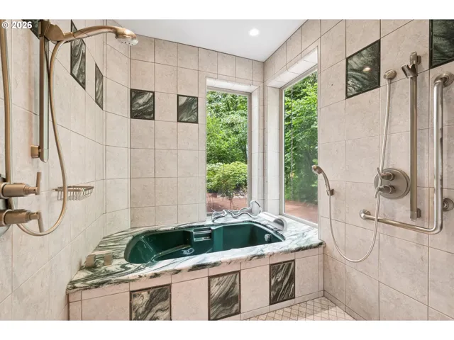Bathroom, Attached