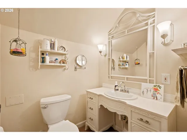 Bathroom-Upper