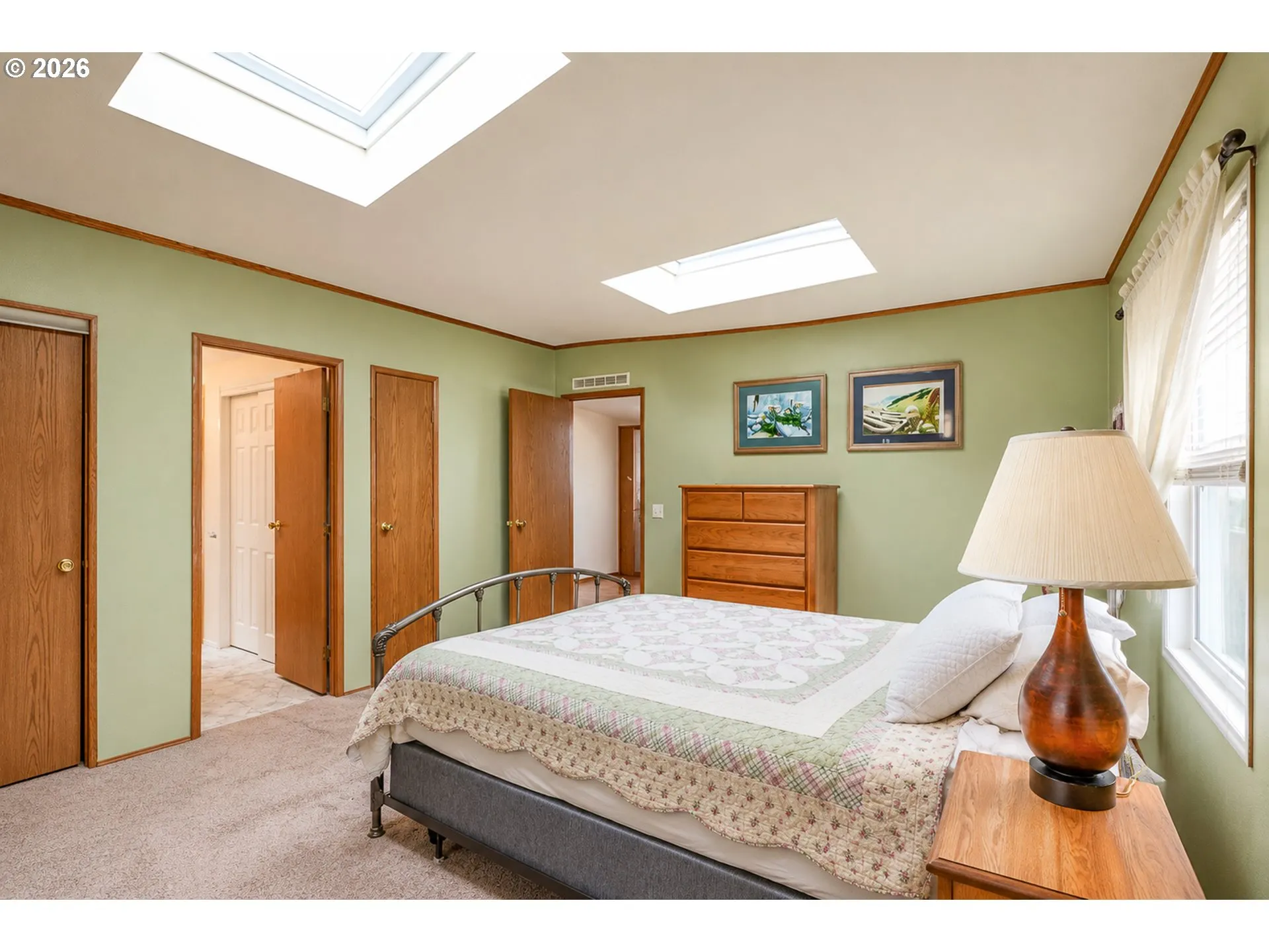 Bedroom, Primary