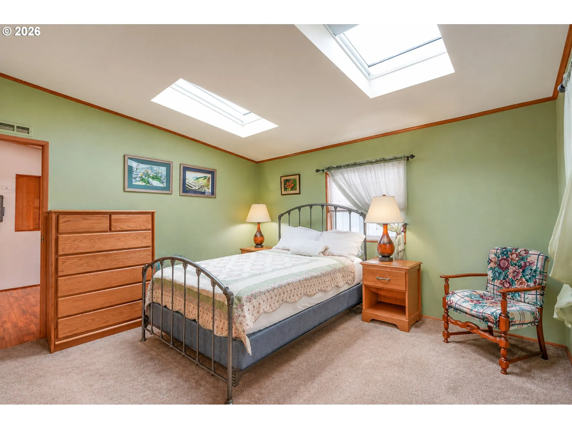 Bedroom, Primary