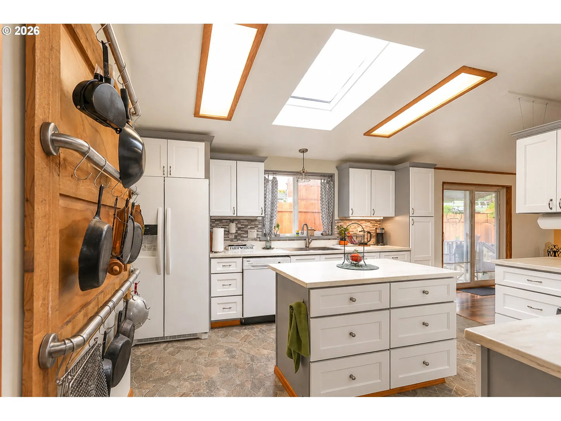 Kitchen-Island