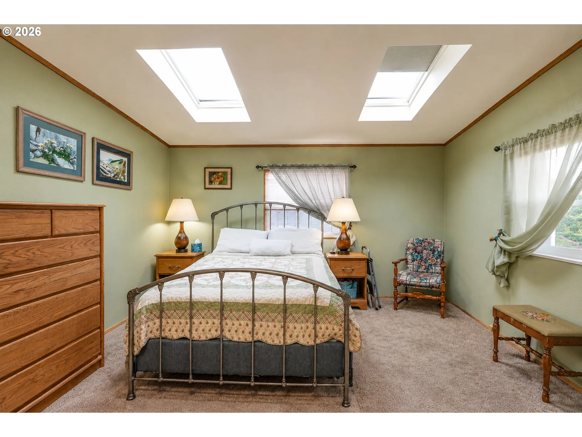Bedroom, Primary