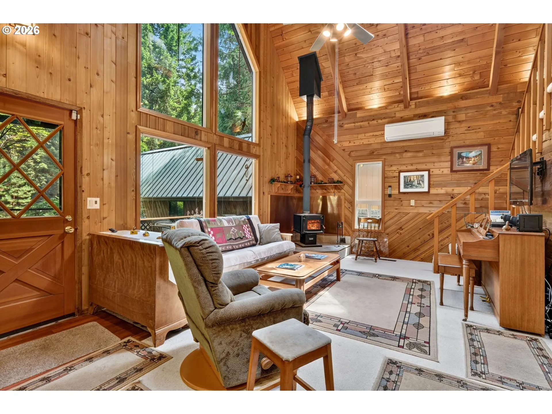 Living Room-Vaulted Ceilings