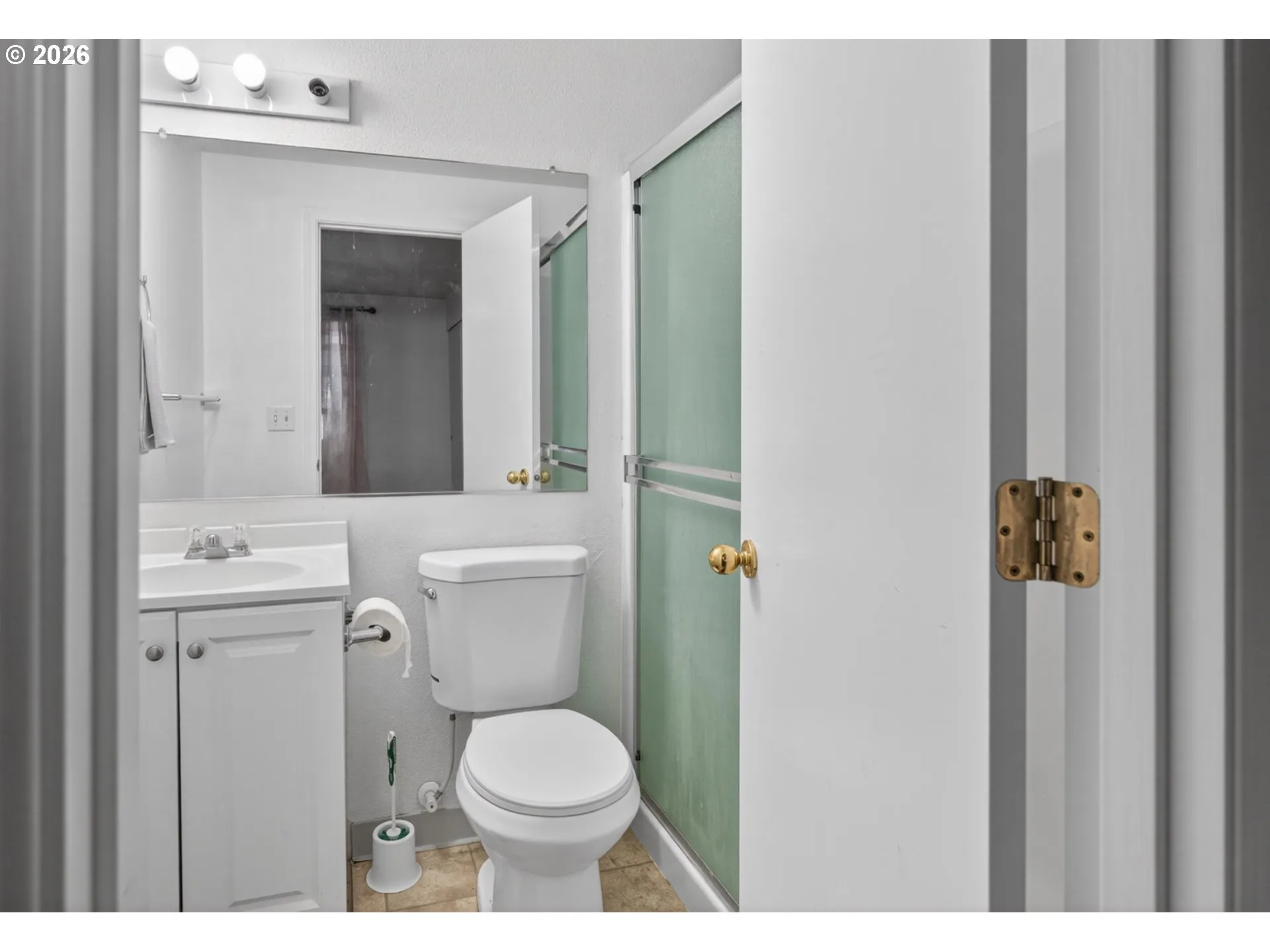 Bathroom, Attached-Main